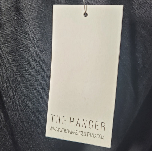 ❤ 🖤 The Hanger Crop Tops, Small, Bundle of 2 - Picture 11 of 11